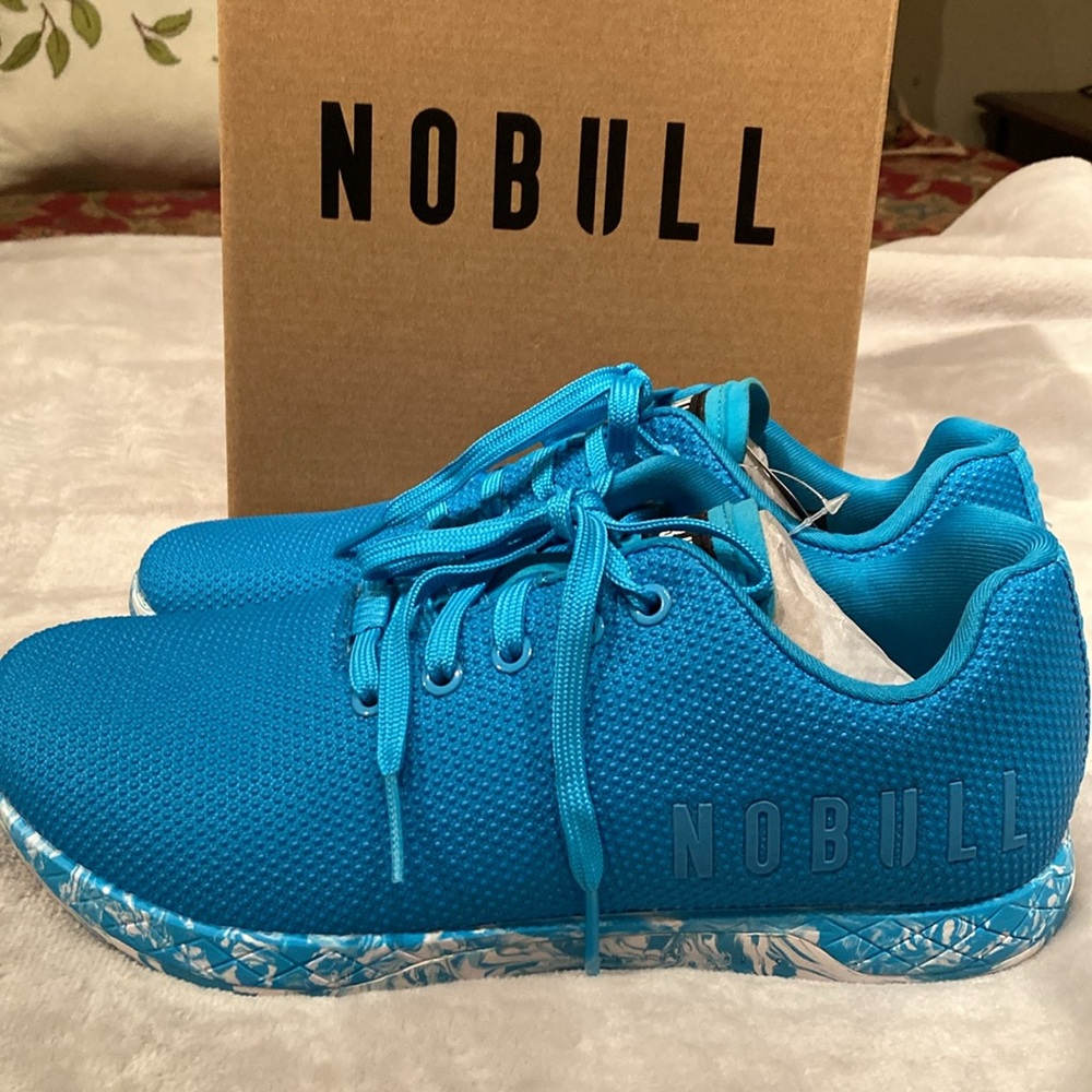 New woman’s NOBULL shoes